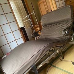 定価約6万円　収納電動リクライニングベッド アテックスの画像