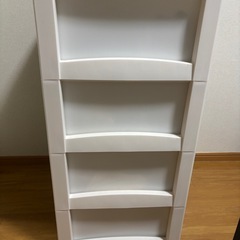 4段チェスト、棚の画像