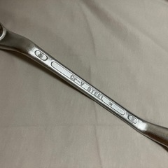 ボス抜きに日本製TONE24×22メガネレンチの画像