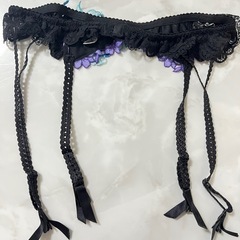Salute ガーターベルト 黒・青・紫の画像