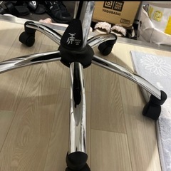 ネイルチェアー　椅子　キャスターの画像