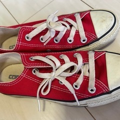 converseスニーカーの画像