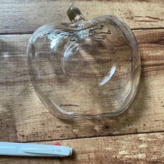 ガラスのリンゴ🍎 食器2個
の画像
