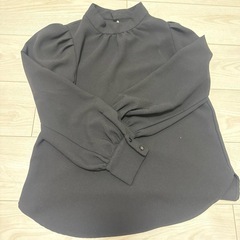 GU長袖 ブラウスの画像