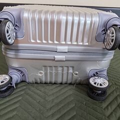 キャリーケース　ノーブランド品　中古品の画像