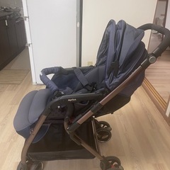 Aprica ベビーカーの画像
