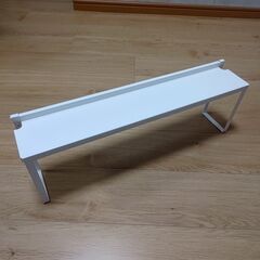 コンロ奥ラック２台　幅：64cm 奥行：13cm 高さ:16cm　幅：58cm 奥行：11cm 高さ:18cmの画像