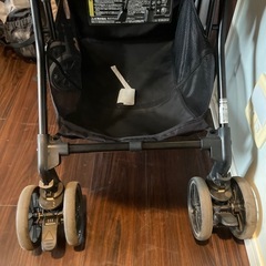 コンビ　ベビーカーの画像