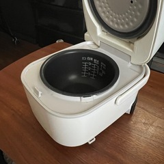 炊飯器の画像