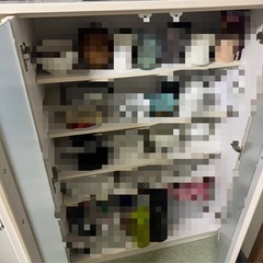 食器棚のみの画像