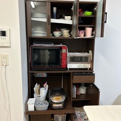 食器棚の画像