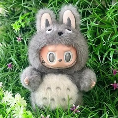 ラブブ　服の画像