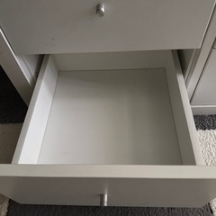 白　棚　IKEAの画像