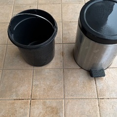 ゴミ箱　の画像