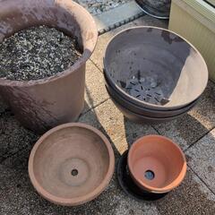 【無料】ガーデン用品　土、鉢底石、プランター、植木鉢の画像