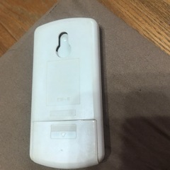 コロナ窓用エアコン、リモコンの画像