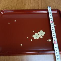 朱塗り梅角盆の画像