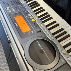 電子ピアノ 61鍵　CASIO LK-88CD 光ナビゲーションキーボードの画像