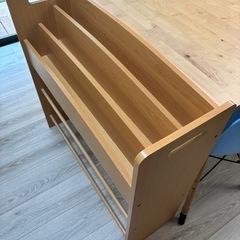 【美品】絵本ラック おもちゃラック 木製ブックシェルフの画像