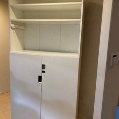 IKEA 食器棚の画像