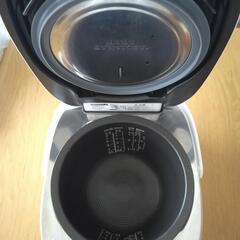 TOSHIBA  東芝真空圧力IHジャー炊飯器　5合炊きの画像