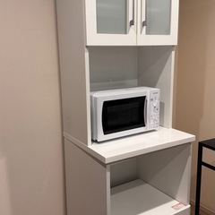 【全て引き取りのみ、掲載8/27まで、引き取り8/31まで】2人暮らしセット　ソファ　テーブル　イス　電子レンジ　ワークデスクの画像