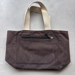 agnes b. トートバッグの画像