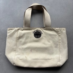 agnes b. トートバッグの画像