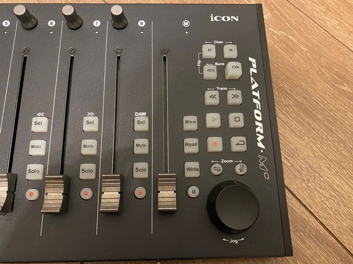 iCON PLATFORM M+ コントローラー フェーダー Amazon | iCon Global PLATFORM M+ モータライズドフェーダー