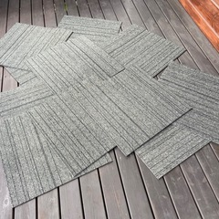 中古　タイルカーペット　12枚の画像