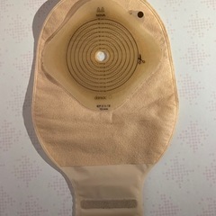 ストーマ装具　新品未使用　10枚入　1箱の画像