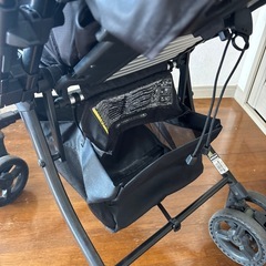 コンビ　ベビーカーの画像