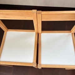 IKEA 子供用　キッズテーブル　椅子付きの画像