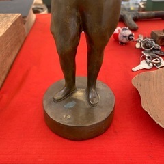 ヒットラー　銅像　の画像