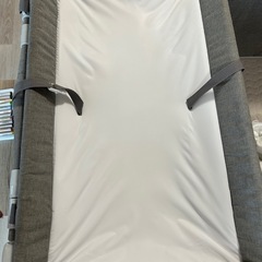 カトージ　ポータブルベビーベッドの画像