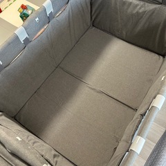 カトージ　ポータブルベビーベッドの画像