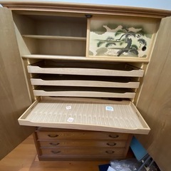 【無料　27日夕方まで】美品　桐ダンスの画像