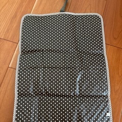 バーニーズニューヨーク　おむつ替えシートの画像
