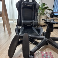 【ジャンク品】ゲーミングチェア　の画像