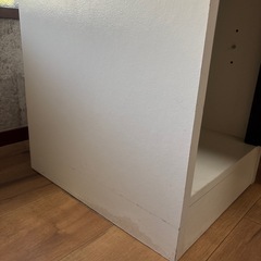 シンプルな学習机　の画像