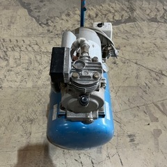 岩田100Vエアーコンプレッサーの画像