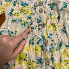100サイズ　花柄トップス　　の画像