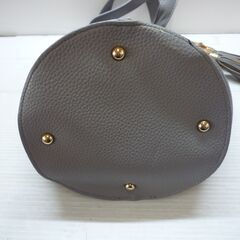 ☆バック　カバン　レディース　入れ物　収納　タッセル　グレー　ハンドバック　oの画像