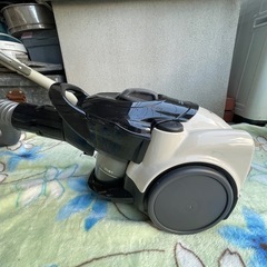 f●■SHARPシャープ・サイクロン式床移動形電気掃除機【EC-CT12-C】の画像