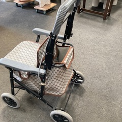 シルバー手押し車の画像