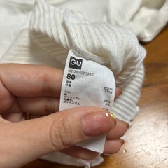 80サイズ　GUトップスの画像