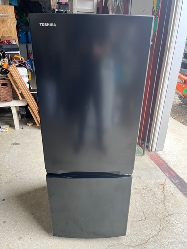 ２０２４年製　東芝　冷凍冷蔵庫　１５３Ｌ　２ドア　右開き　セミマットブラック　静音設計　省エネ　ＬＥＤ　耐熱トップテーブル　ＧＲ－Ｖ１５ＢＳ