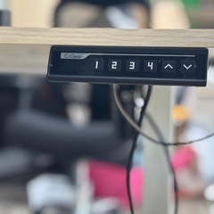 2台セット  電動昇降式デスク     中国製  中古品の画像