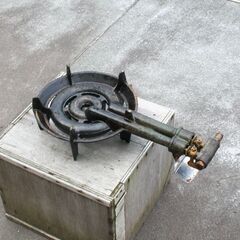 ジャンク扱い Kanei 鋳物コンロ① 都市ガス用 12A/13A 羽根付き2連コンロ 下枠セット 引取時着火確認済み 厨房 業務用 札幌市 清田区 平岡の画像