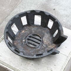 ジャンク扱い メーカー不明 鋳物コンロ② 都市ガス用 12A/13A 羽根あり 一重 下枠付き 引取時着火確認済み 厨房 業務用 札幌市 清田区 平岡の画像